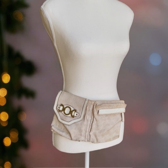Vintage Beige Waist Bag with Gold Accent - Picture 4 of 13